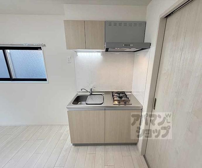 【Ｇｒａｎｄ　Ｃｈａｒｉｏｔ御所ノ内町】間取