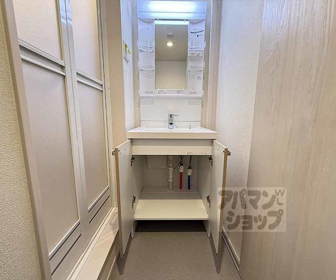 【Ｇｒａｎｄ　Ｃｈａｒｉｏｔ御所ノ内町】間取