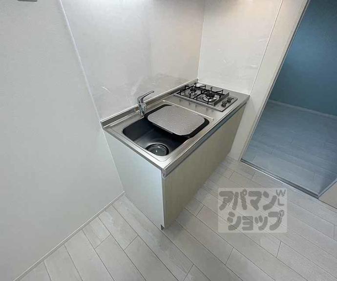 【Ｇｒａｎｄ　Ｃｈａｒｉｏｔ御所ノ内町】間取