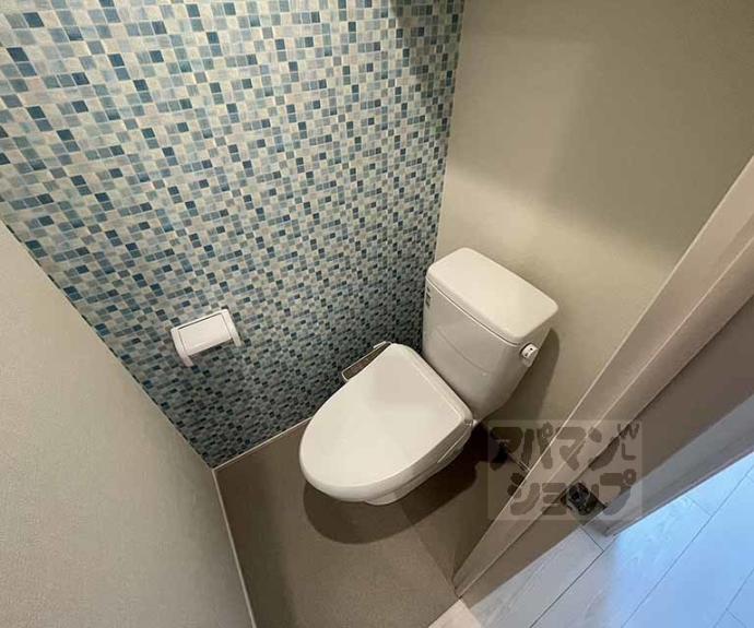 【Ｇｒａｎｄ　Ｃｈａｒｉｏｔ御所ノ内町】間取