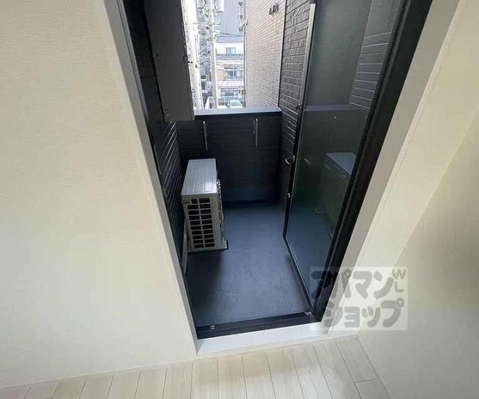 【Ｇｒａｎｄ　Ｃｈａｒｉｏｔ御所ノ内町】間取