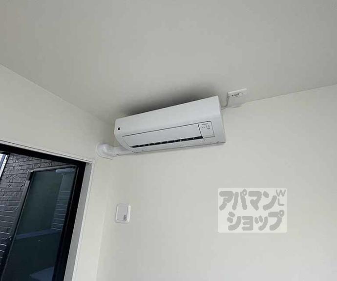 【Ｇｒａｎｄ　Ｃｈａｒｉｏｔ御所ノ内町】間取