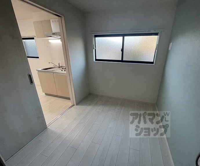 【Ｇｒａｎｄ　Ｃｈａｒｉｏｔ御所ノ内町】間取