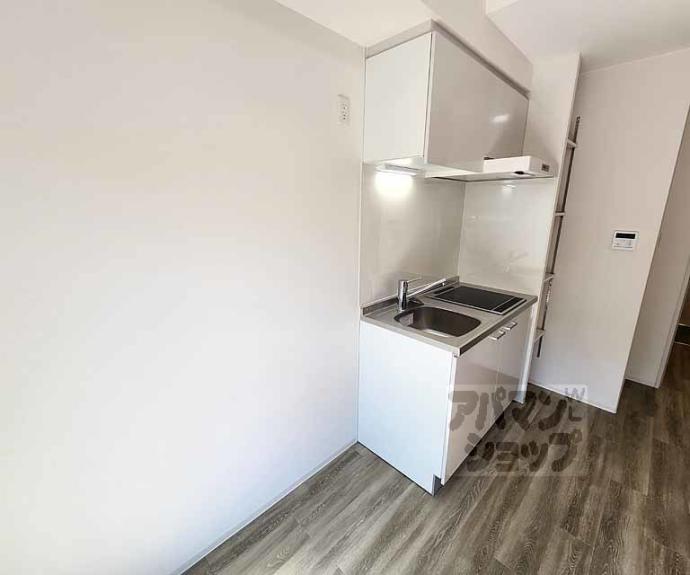 【Ｌｉｖｅ　Ｆｌａｔ京都西院】間取