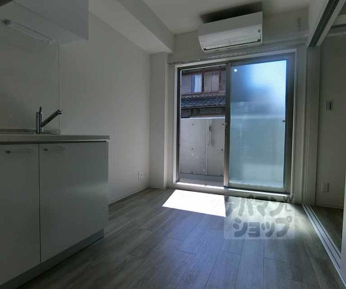 【Ｌｉｖｅ　Ｆｌａｔ京都西院】間取