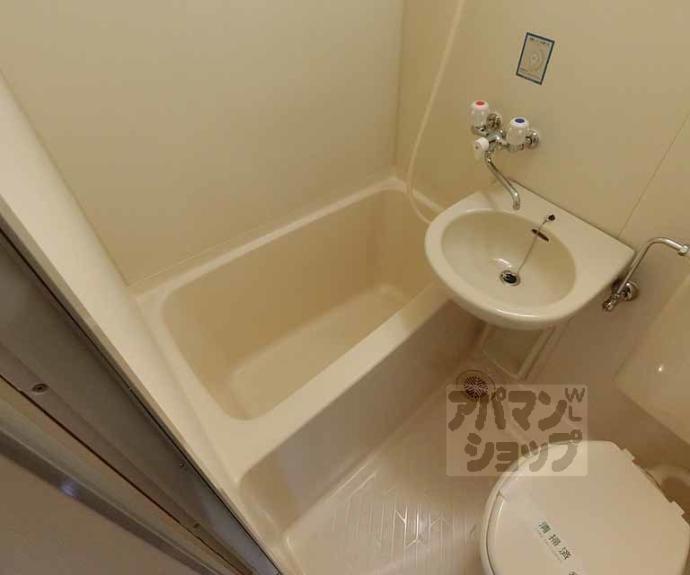 【エステート朱雀】間取