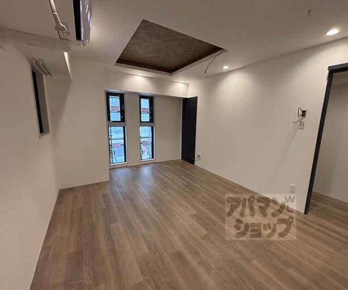 【STANDZ京都二条】間取