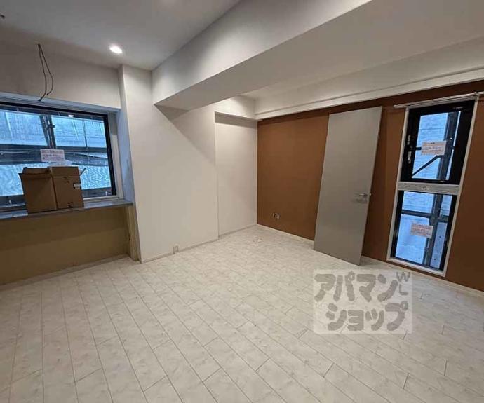 【STANDZ京都二条】間取