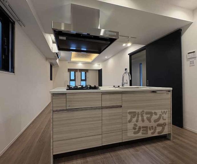 【ＳＴＡＮＤＺ京都二条】間取