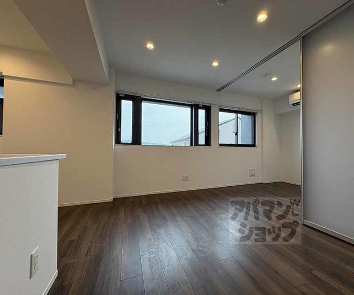 【ＳＴＡＮＤＺ京都二条】間取