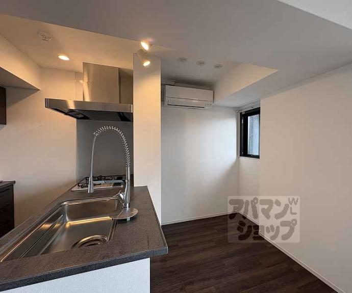 【ＳＴＡＮＤＺ京都二条】間取