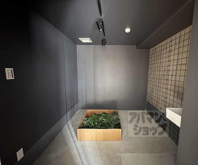 【ＳＴＡＮＤＺ京都二条】間取