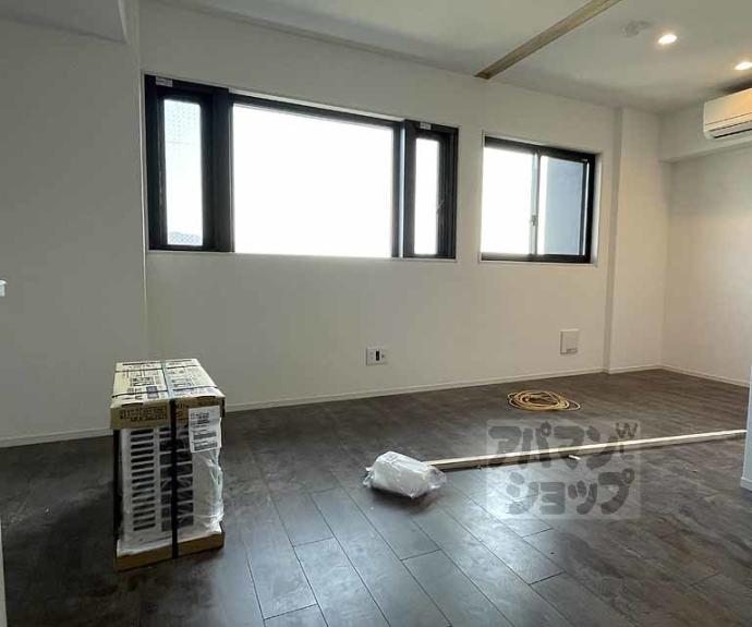 【ＳＴＡＮＤＺ京都二条】間取