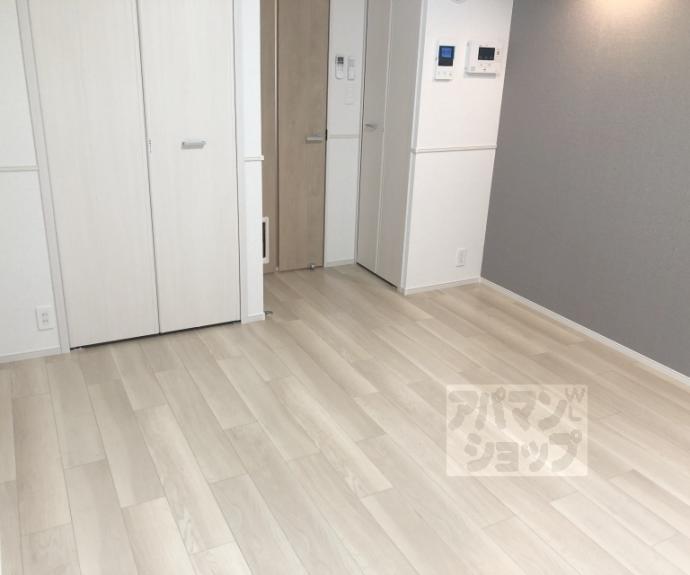 【オーサム　ヴィレッジ　京都桂】間取