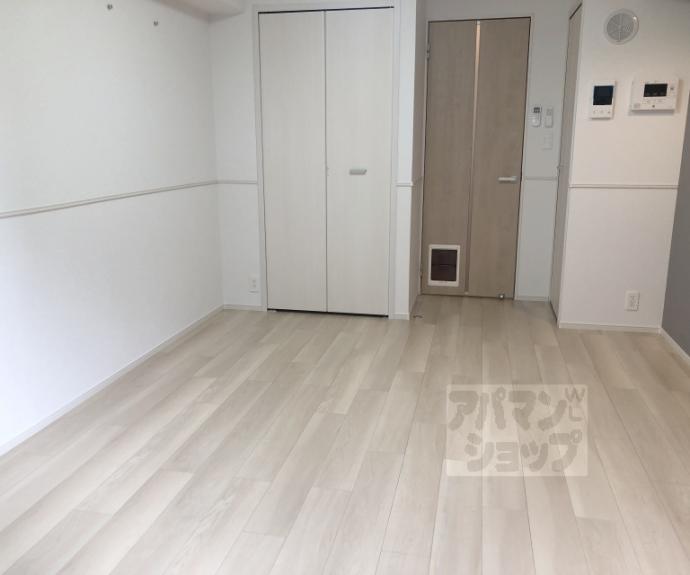 【オーサム　ヴィレッジ　京都桂】間取