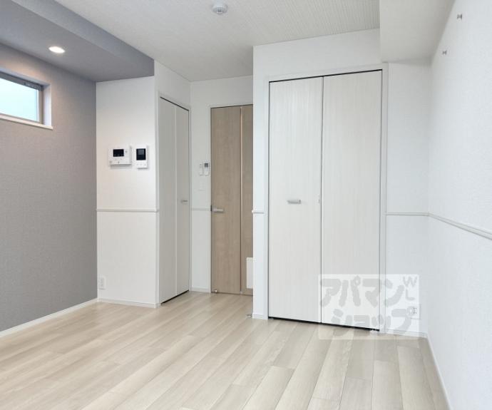 【オーサム　ヴィレッジ　京都桂】間取