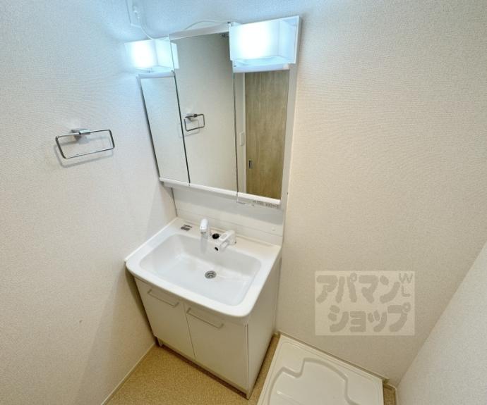 【オーサム　ヴィレッジ　京都桂】間取