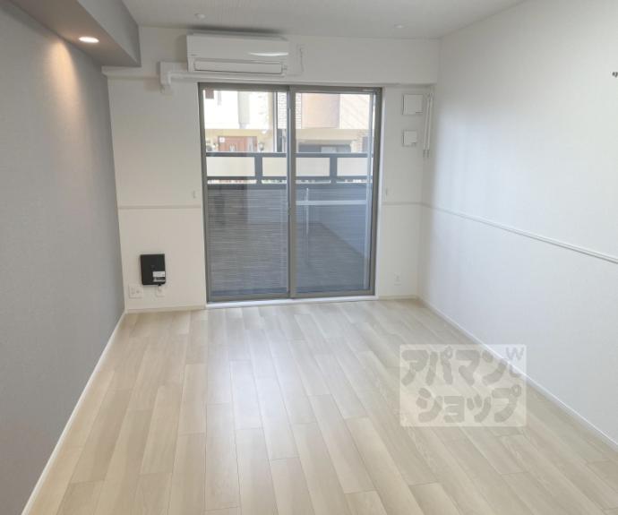 【オーサム　ヴィレッジ　京都桂】間取