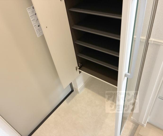 【オーサム　ヴィレッジ　京都桂】間取