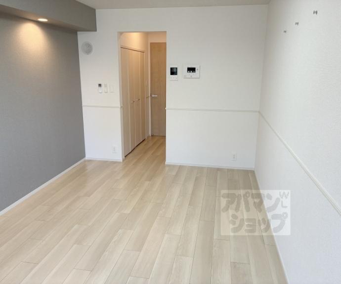 【オーサム　ヴィレッジ　京都桂】間取