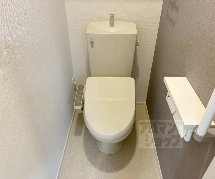 【オーサム　ヴィレッジ　京都桂】間取