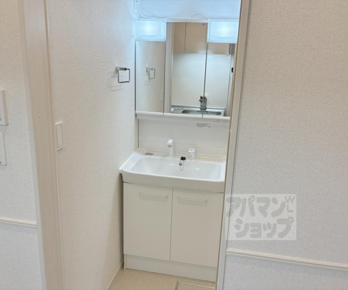 【オーサム　ヴィレッジ　京都桂】間取