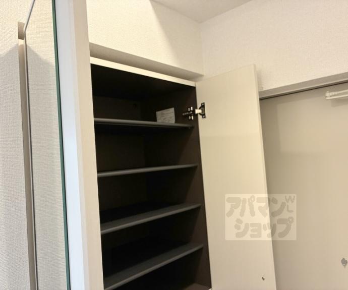 【オーサム　ヴィレッジ　京都桂】間取