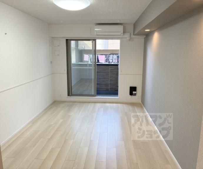 【オーサム　ヴィレッジ　京都桂】間取