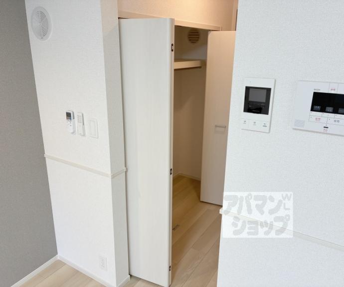 【オーサム　ヴィレッジ　京都桂】間取