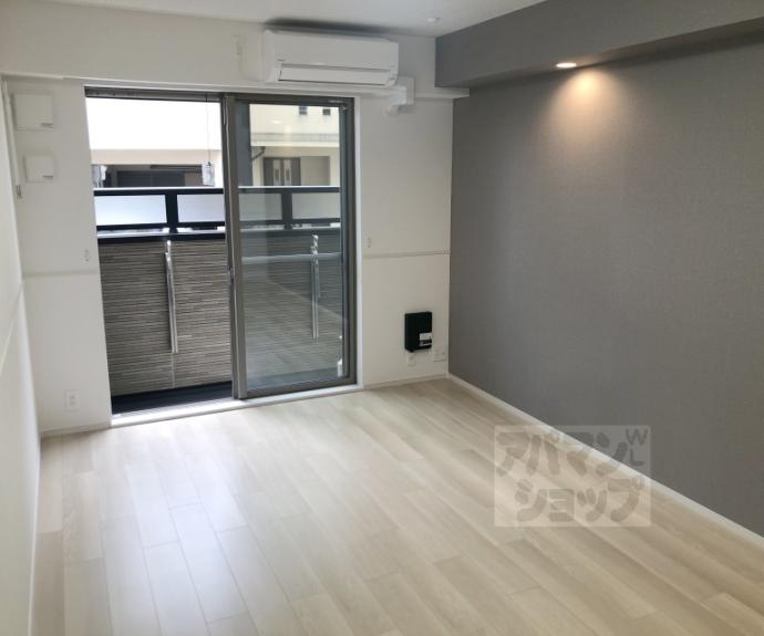 【オーサム　ヴィレッジ　京都桂】間取