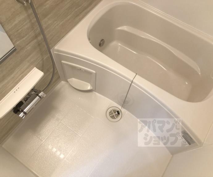 【オーサム　ヴィレッジ　京都桂】間取