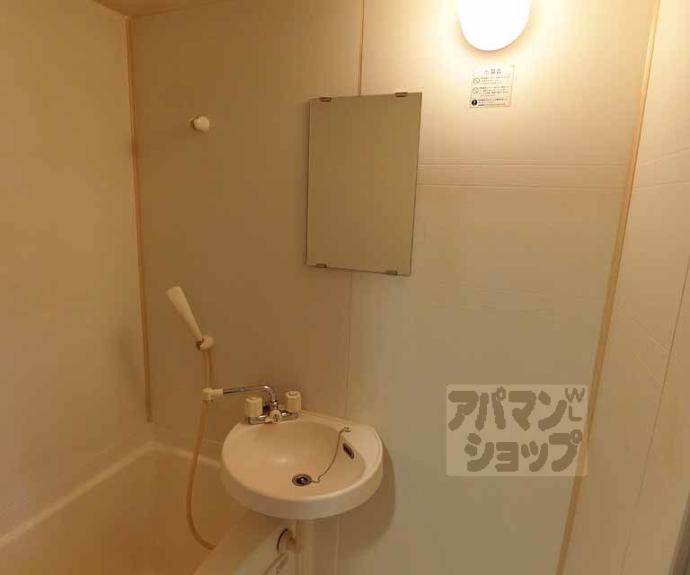 【エリーフラッツ西京極】間取