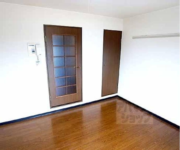 【エリーフラッツ西京極】間取