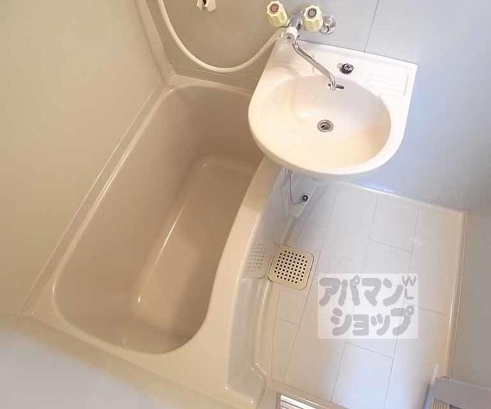 【サンシャインシルク嵯峨】間取