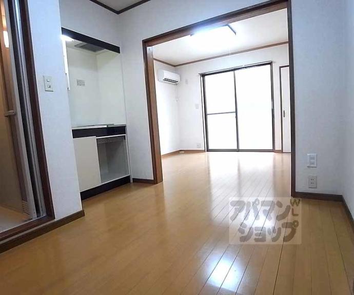 【サンシャインシルク嵯峨】間取