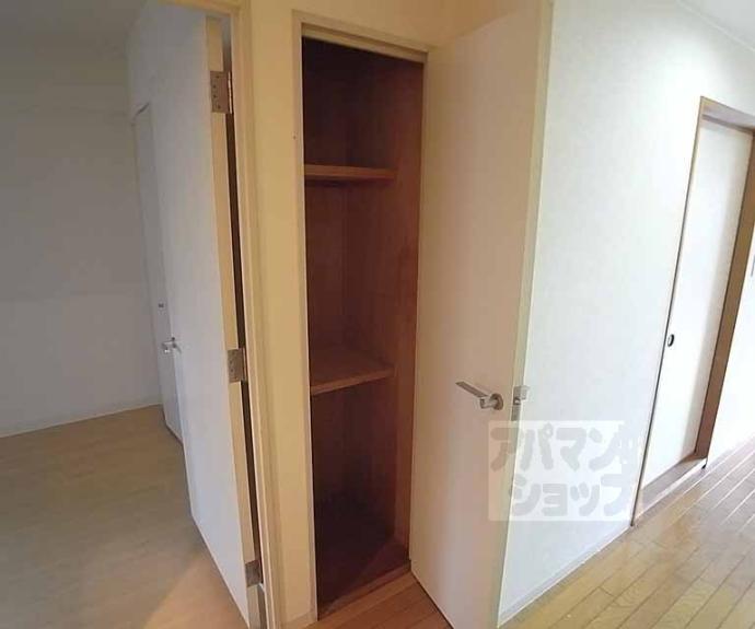 【ルミエール・ド・鴨川】間取