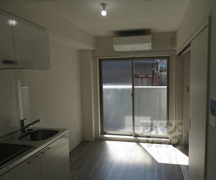 【Ｌｉｖｅ　Ｆｌａｔ京都西院】間取