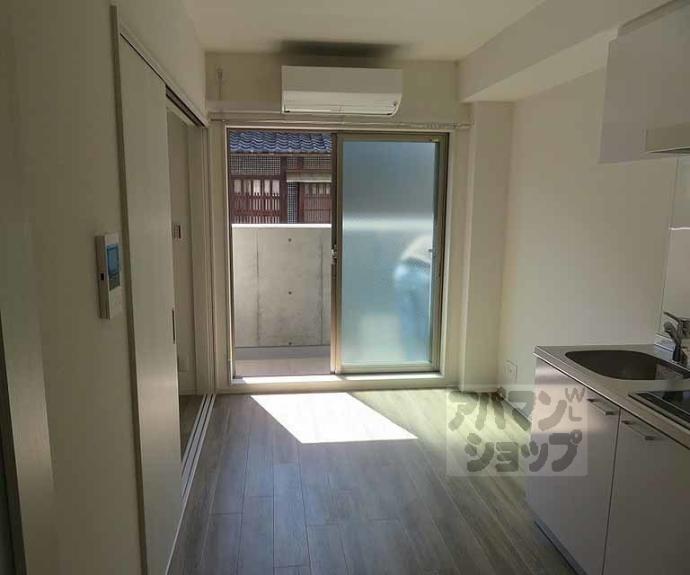 【Ｌｉｖｅ　Ｆｌａｔ京都西院】