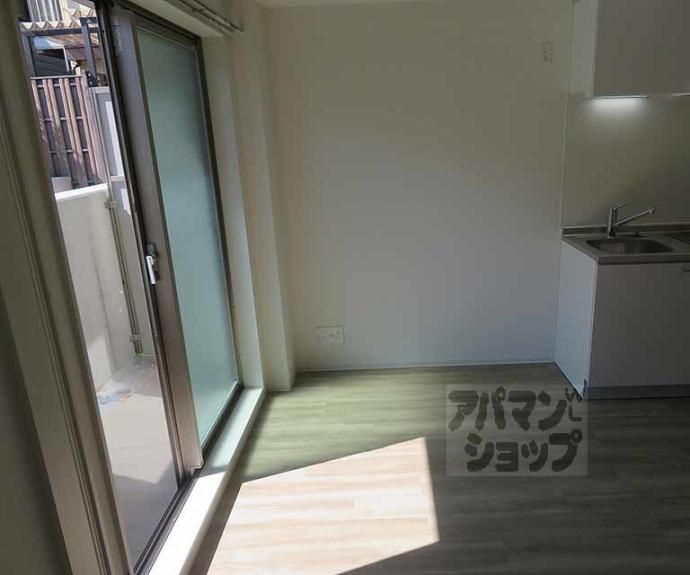 【Ｌｉｖｅ　Ｆｌａｔ京都西院】