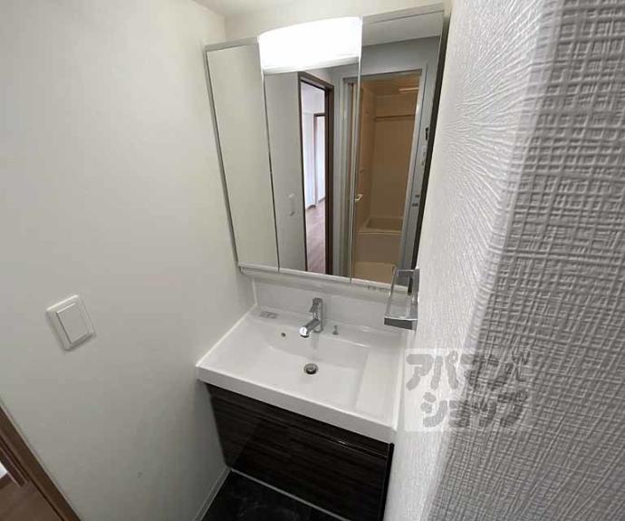 【ベラジオ雅び京都西院Ⅱ】間取