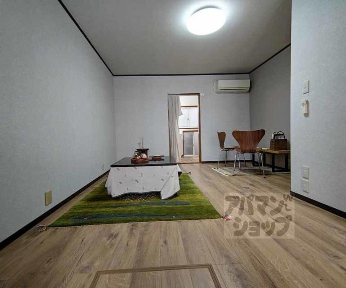 【こじんまりした木の家】間取