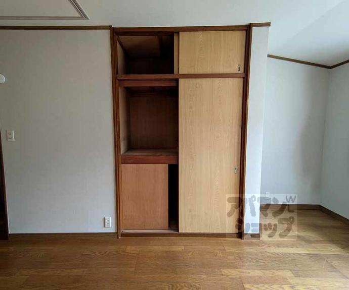 【こじんまりした木の家】間取