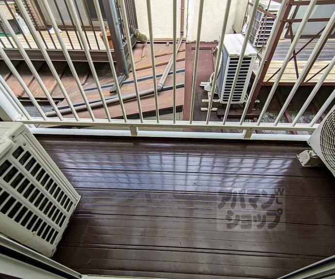 【こじんまりした木の家】間取