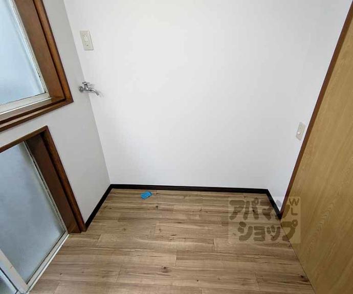 【こじんまりした木の家】間取