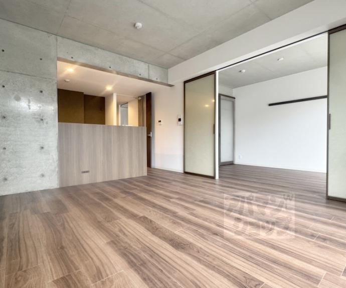 【ＳＩＬＫ　ＨＯＵＳＥとなみ　３号館】間取