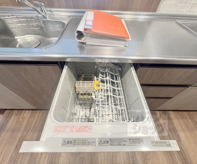 【ＳＩＬＫ　ＨＯＵＳＥとなみ　３号館】間取