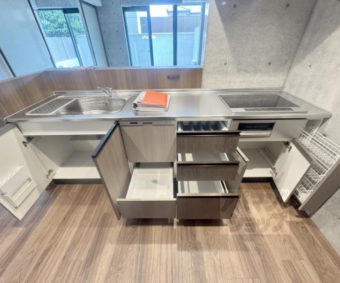 【ＳＩＬＫ　ＨＯＵＳＥとなみ　３号館】間取