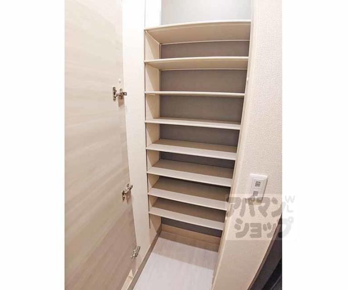 【ハイダウェイ両替町】間取