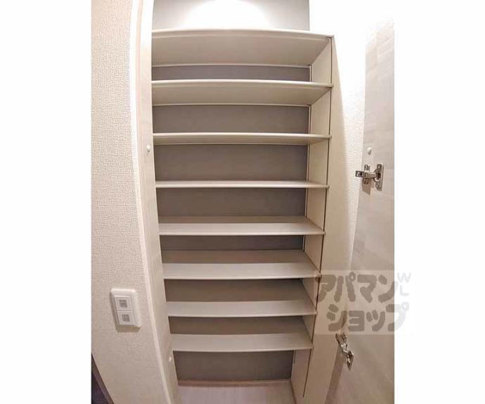 【ハイダウェイ両替町】間取