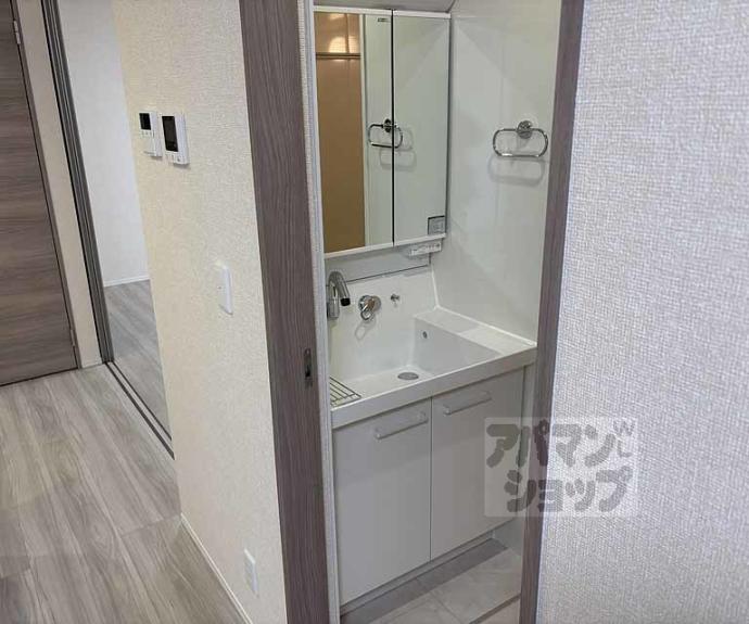 【GRAMM桂北滝川 B棟】間取